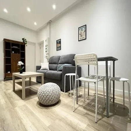 Апартаменты For 4 People Гренобль